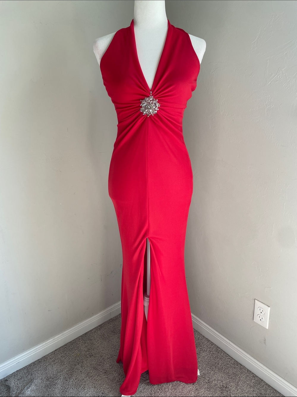 Vintage Y2K MeProm by Moonlight Red Halter Evening Gown with Sequins Accent